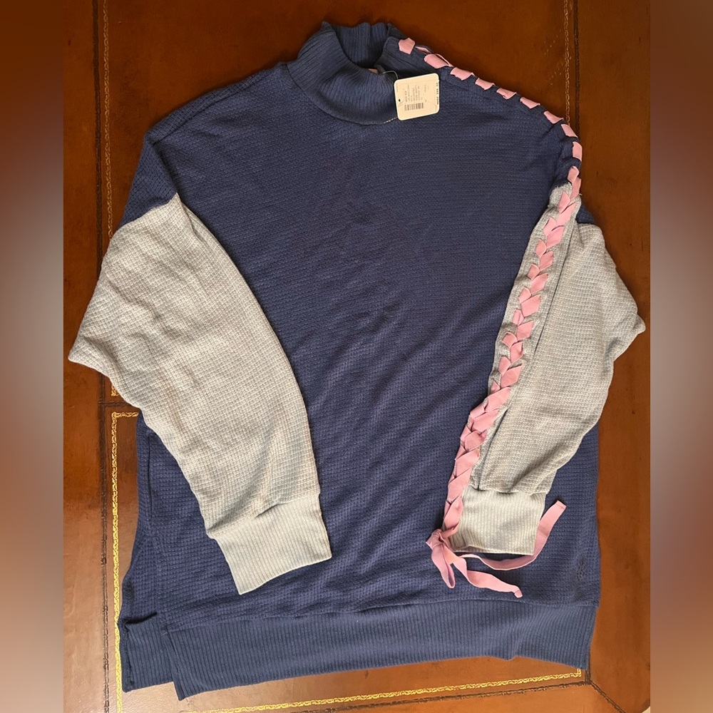 NWT FREE PEOPLE BRAIDED SLEVE SWEATER